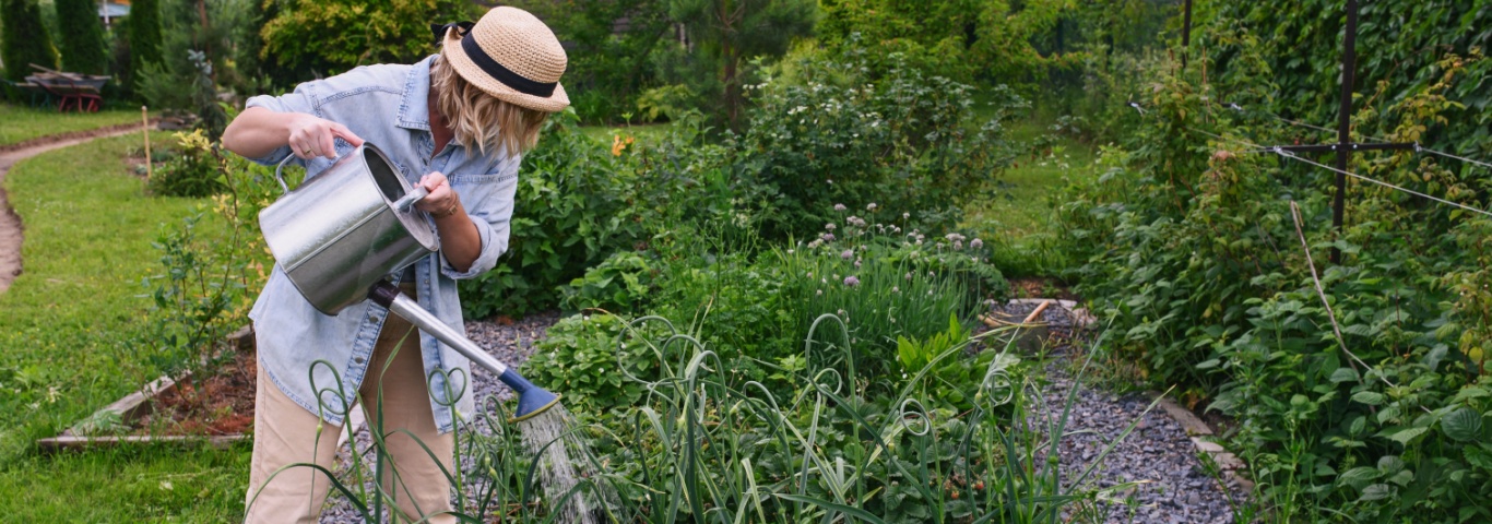 Ολοκληρωμένος οδηγός ποτίσματος του κήπου για την άνοιξη