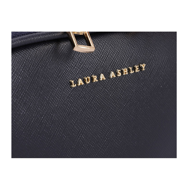 Γυναικεία Τσάντα Ώμου με Αλυσίδα Χρώματος Navy Laura Ashley Lyle 651LAS1825