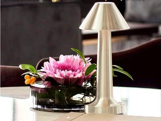 Ασύρματο Επιτραπέζιο Φωτιστικό Νυκτός Αφής με 3 Επίπεδα Φωτισμού 3W...