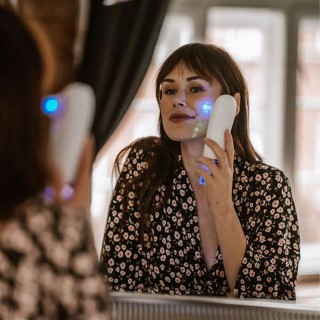 Συσκευή Καθαρισμού Προσώπου με Νερό, Αναρρόφηση & Φωτοθεραπεία και ... Συσκευή Καθαρισμού Προσώπου με Νερό, Αναρρόφηση & Φωτοθεραπεία και ...