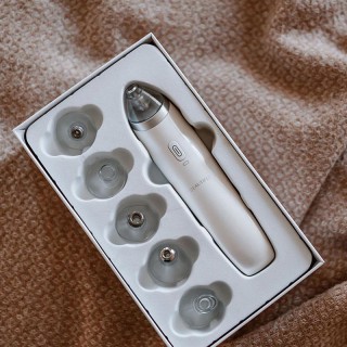 Συσκευή Καθαρισμού Προσώπου με Αναρρόφηση και 6 Ανταλλακτικές Κεφαλ... Συσκευή Καθαρισμού Προσώπου με Αναρρόφηση και 6 Ανταλλακτικές Κεφαλ...