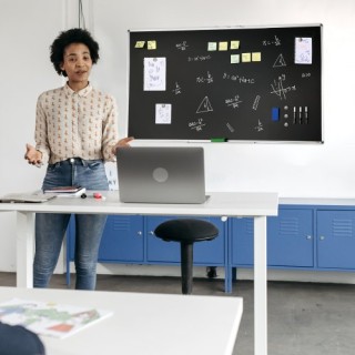 Μεγάλος Μαυροπίνακας VEVOR 70x40 με Αλουμινένιο Πλαίσιο για Γραφείο... Μεγάλος Μαυροπίνακας VEVOR 70x40 με Αλουμινένιο Πλαίσιο για Γραφείο...