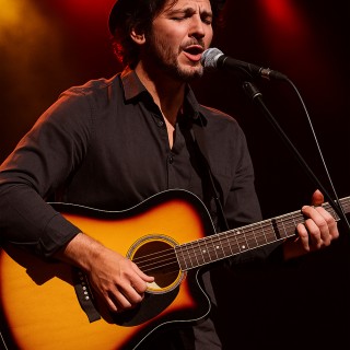 BAKAJI Ηλεκτροακουστική Κιθάρα 41 Sunburst με Ισοσταθμιστή, Σετ Χορ... BAKAJI Ηλεκτροακουστική Κιθάρα 41 Sunburst με Ισοσταθμιστή, Σετ Χορ...