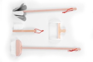 ECOTOYS Ξύλινο σετ καροτσιού καθαρισμού W10D200B