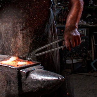 Λαβίδες Σιδηρουργού VEVOR 18” Wolf Jaw, Ανθρακούχο Ατσάλι, για Πετα... Λαβίδες Σιδηρουργού VEVOR 18” Wolf Jaw, Ανθρακούχο Ατσάλι, για Πετα...