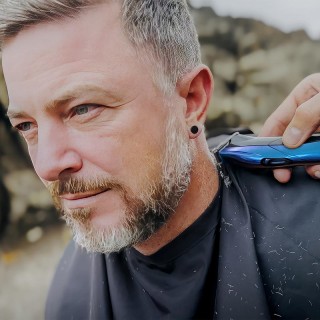 Επαγγελματικό Τρίμερ Ρεύματος -Επαναφορτιζόμενο με 4 Χτενάκια Μπλε ... Επαγγελματικό Τρίμερ Ρεύματος -Επαναφορτιζόμενο με 4 Χτενάκια Μπλε ...