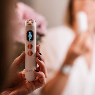 Συσκευή Αντιγήρανσης Ματιών με Δονήσεις, RF και Φωτοθεραπεία 590300... Συσκευή Αντιγήρανσης Ματιών με Δονήσεις, RF και Φωτοθεραπεία 590300...