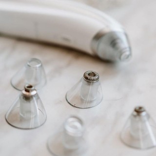 Συσκευή Καθαρισμού Προσώπου με Αναρρόφηση και 6 Ανταλλακτικές Κεφαλ... Συσκευή Καθαρισμού Προσώπου με Αναρρόφηση και 6 Ανταλλακτικές Κεφαλ...