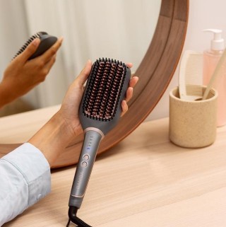 Βούρτσα Ισιώματος με Κεραμική Eπίστρωση και Ρυθμιζόμενη Θερμοκρασία... Βούρτσα Ισιώματος με Κεραμική Eπίστρωση και Ρυθμιζόμενη Θερμοκρασία...