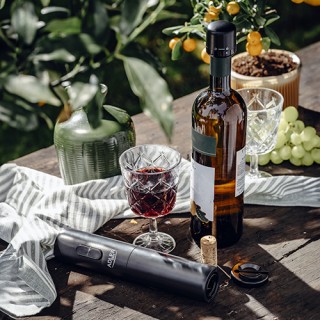 Ηλεκτρικό Ανοιχτήρι Κρασιού Adler AD-4509 Ηλεκτρικό Ανοιχτήρι Κρασιού Adler AD-4509