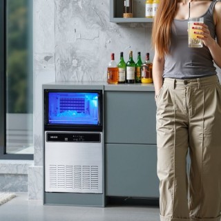 VEVOR Εμπορική Παγομηχανή, 59kg/24ωρη, Με Αποθήκη 15kg, 45 Κύβοι/Κύ...