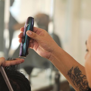 Επαγγελματικό Τρίμερ Ρεύματος -Επαναφορτιζόμενο με 4 Χτενάκια Μπλε ... Επαγγελματικό Τρίμερ Ρεύματος -Επαναφορτιζόμενο με 4 Χτενάκια Μπλε ...