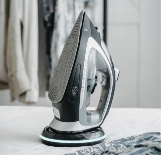 Καινοτόμο Ασύρματο και Ενσύρματο Σίδερο Ατμού 2800W AD-5043 ADLER Καινοτόμο Ασύρματο και Ενσύρματο Σίδερο Ατμού 2800W AD-5043 ADLER