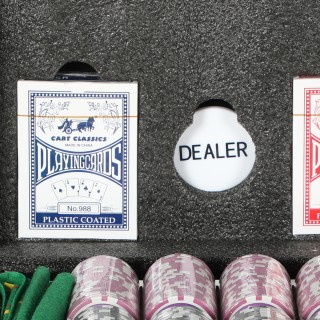 SPORTNOW  Σετ Πόκερ με 600 Μάρκες για 12 Παίκτες με Βαλιτσάκι, 2 Τρ...