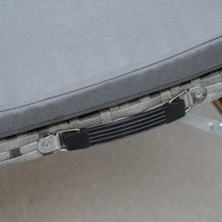 Outsunny Πτυσσόμενες ξαπλώστρες με αφαιρούμενα μαξιλάρια και πτυσσό...