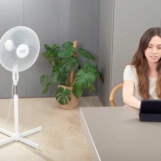 BLACK & DECKER Ρυθμιζόμενος Λευκός Ανεμιστήρας Ορθοστάτης 40W με 40... BLACK & DECKER Ρυθμιζόμενος Λευκός Ανεμιστήρας Ορθοστάτης 40W με 40...