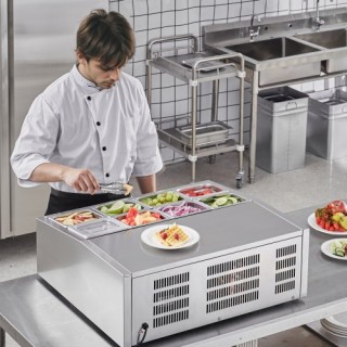 Ψυγείο Πάγκου VEVOR για Σαλάτες & Πίτσα 145W με Ανοξείδωτη Προστασί... Ψυγείο Πάγκου VEVOR για Σαλάτες & Πίτσα 145W με Ανοξείδωτη Προστασί...