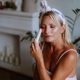 Συσκευή Αντιγήρανσης Ματιών με Δονήσεις, RF και Φωτοθεραπεία 590300... Συσκευή Αντιγήρανσης Ματιών με Δονήσεις, RF και Φωτοθεραπεία 590300...