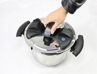 Edenberg Ανοξείδωτη Χύτρα Ταχύτητας 8L, 24 εκ. για Επαγωγικές Εστίε... Edenberg Ανοξείδωτη Χύτρα Ταχύτητας 8L, 24 εκ. για Επαγωγικές Εστίε...