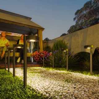 Outsunny Σετ 8 Ηλιακά Φωτιστικά LED 3000K, 12x10x46 εκ., Μαύρο B30-...