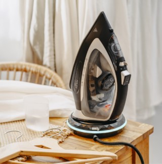 Καινοτόμο Ασύρματο και Ενσύρματο Σίδερο Ατμού 2800W AD-5043 ADLER Καινοτόμο Ασύρματο και Ενσύρματο Σίδερο Ατμού 2800W AD-5043 ADLER