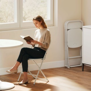 HOMCOM Σετ 4 Πτυσσόμενες Καρέκλες με Οπές Αποστράγγισης από Πλαστικ...