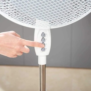 BLACK & DECKER Ρυθμιζόμενος Λευκός Ανεμιστήρας Ορθοστάτης 40W με 40... BLACK & DECKER Ρυθμιζόμενος Λευκός Ανεμιστήρας Ορθοστάτης 40W με 40...