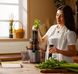 Αποχυμωτής Αργής Συμπίεσης Juice&Live 1500 Slim 200W με Στόμιο 82mm...