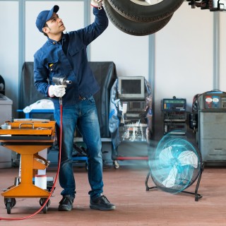 Costway Ανεμιστήρας δαπέδου 160W με 3 ταχύτητες, χρωμέ σχεδιασμό κ... Costway Ανεμιστήρας δαπέδου 160W με 3 ταχύτητες, χρωμέ σχεδιασμό κ...