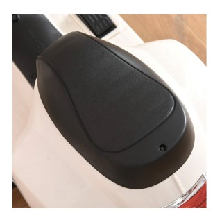 Ηλεκτροκίνητη Μηχανή Vespa 6 V Χρώματος Λευκό HOMCOM 370-138WT