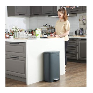 Μεταλλικός Κάδος Απορριμμάτων από Ατσάλι με Σύστημα Soft-Close 30 L... Μεταλλικός Κάδος Απορριμμάτων από Ατσάλι με Σύστημα Soft-Close 30 L...