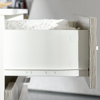 Συρταριέρα HOMCOM με 4 συρτάρια με χερούλια αλουμινίου και ξύλινη κ... Συρταριέρα HOMCOM με 4 συρτάρια με χερούλια αλουμινίου και ξύλινη κ...