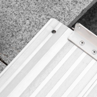 HOMCOM Αντιολισθητική ράμπα αναπηρικού αμαξιδίου από κράμα αλουμινί... HOMCOM Αντιολισθητική ράμπα αναπηρικού αμαξιδίου από κράμα αλουμινί...