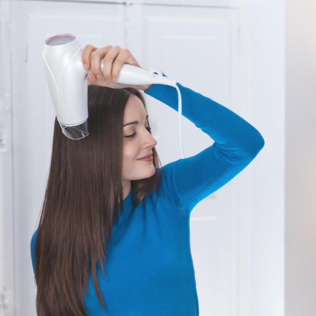 CECOTEC  Bamba IoniCare TravelWhite: Επαγγελματικό Σεσουάρ Ταξιδιού 2400W, Ισχυρή Ροή Αέρα, 2 Ταχύτητες & 2 Θερμοκρασίες (Λευκό)  CEC-04743
