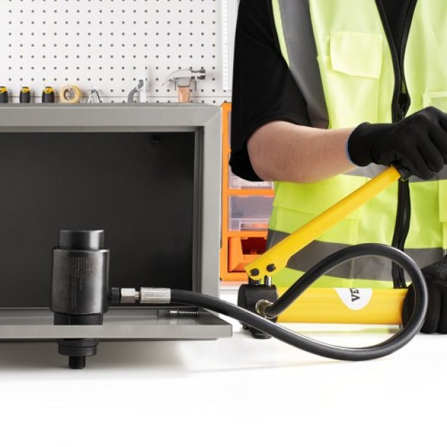 VEVOR Σετ Υδραυλικής Διάτρησης 15 Τόνων με 10 Καλούπια (1/2-4)  SD1...