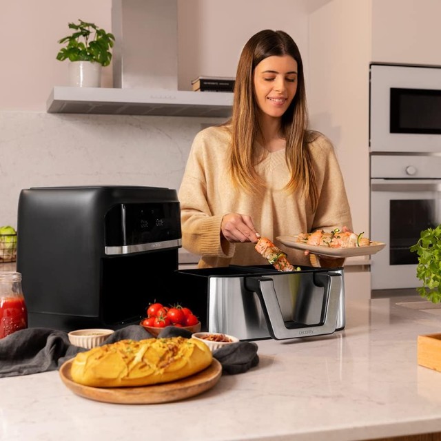 Διπλή Φριτέζα Αέρος - Airfryer 9L με Ψηφιακό Πίνακα και Διαχωριστικό Καλάθι 2850W CEC-100149 Cecotec