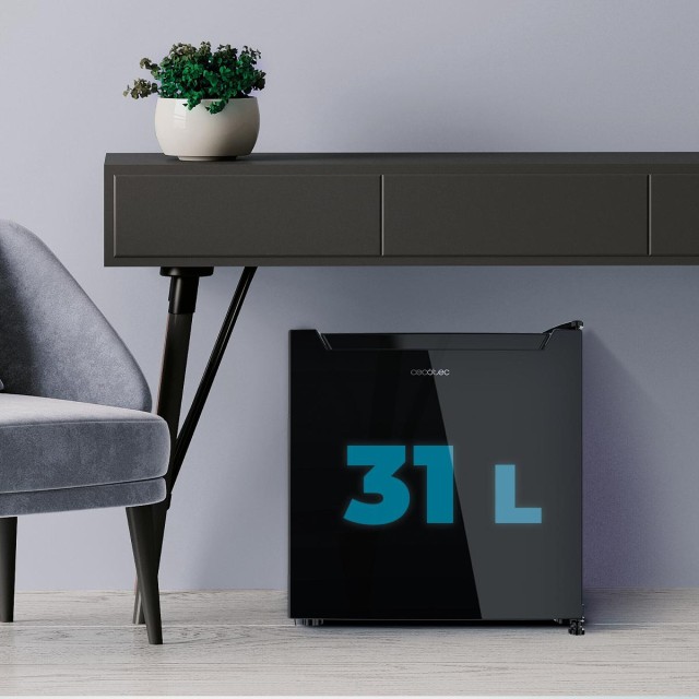 CECOTEC  Μίνι Ψυγείο Bolero CoolMarket TT 31 Dual Black E - Μετατρέψιμο σε Καταψύκτη, Μαύρη Πόρτα, Έλεγχος Θερμοκρασίας 0ºC έως 5ºC και -24ºC έως -16ºC, Χωρητικότητα 31 Λίτρα, Διαστάσεις 49.6x47.4 εκ.  CEC-01974