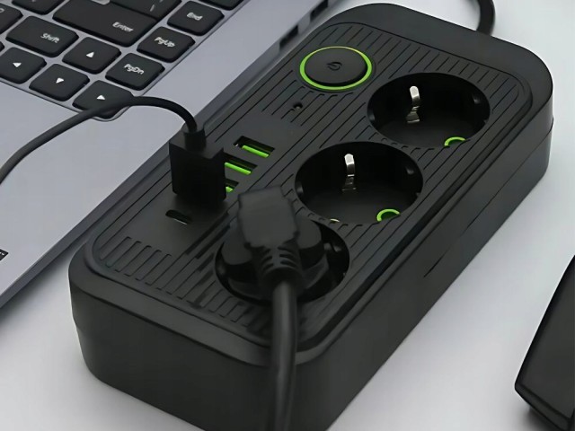 Verk Group Πολύμπριζο 3 Θέσεων 250V με 2m Καλώδιο, 4x USB & 1x USB-...