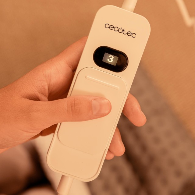 CECOTEC  Θερμαντήρας Ποδιών HeatConfort με Αυτόματη Απενεργοποίηση και 3 Ρυθμιζόμενα Επίπεδα Θερμοκρασίας  CEC-100653