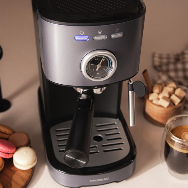 CECOTEC  Καφετιέρα Espresso Power 20 Pecan Steel, Ψηφιακή με 20 Bar και Ρυθμιζόμενο Ατμοποιητή  CEC-00275