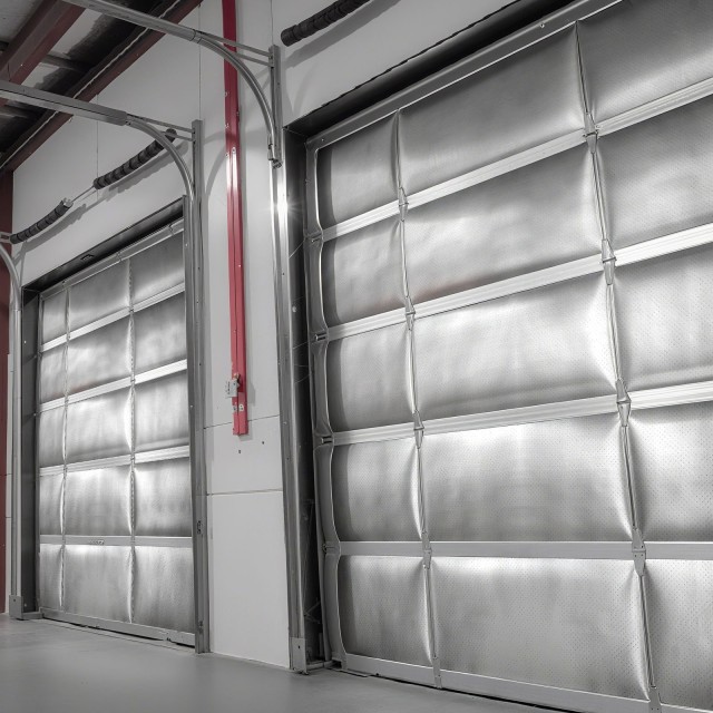 VEVOR Διπλής Όψεως Ανακλαστική Θερμομόνωση 76.2m x 1.22m LBPEBZBRFS... VEVOR Διπλής Όψεως Ανακλαστική Θερμομόνωση 76.2m x 1.22m LBPEBZBRFS...