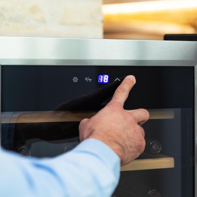 CECOTEC  Συντηρητής Κρασιών Bolero  GrandSommelier 2450 Inox με Συμ...