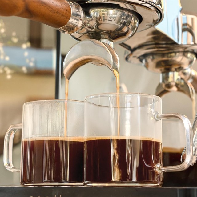 Καφετιέρα - Επαγγελματική Μηχανή Espresso με Πίεση 15 Bar Baristeo Intima CEC-100127 Cecotec