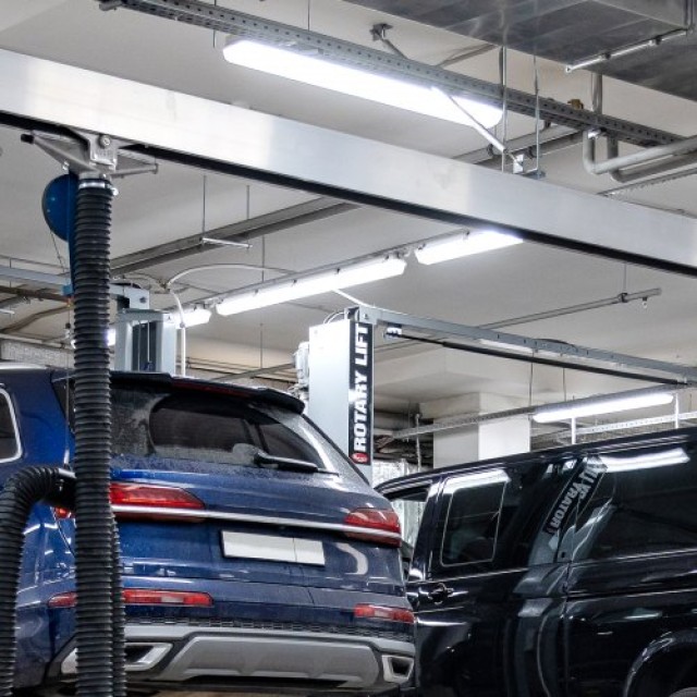 VEVOR 4x4FT LED Ανθεκτικό Φωτιστικό 60W 7400LM 5000K  FZQD4FT4JT60THPABV7