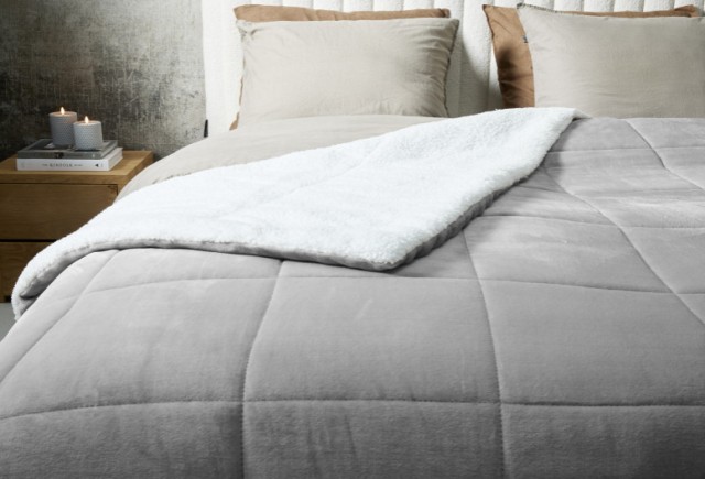 Πολυτελής Κουβέρτα Διπλής Όψης Sherpa 140 x 200 cm Ανοιχτό Γκρι 8720604888263 SleepMed