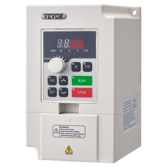 VEVOR Μετατροπέας Συχνότητας 4HP 3KW 14A 1 ή 3 Φάσεων AC 220V Είσοδος σε 3 Φάσεων AC 0~220V Έξοδος BPQDQ3KW220VKM54OV7