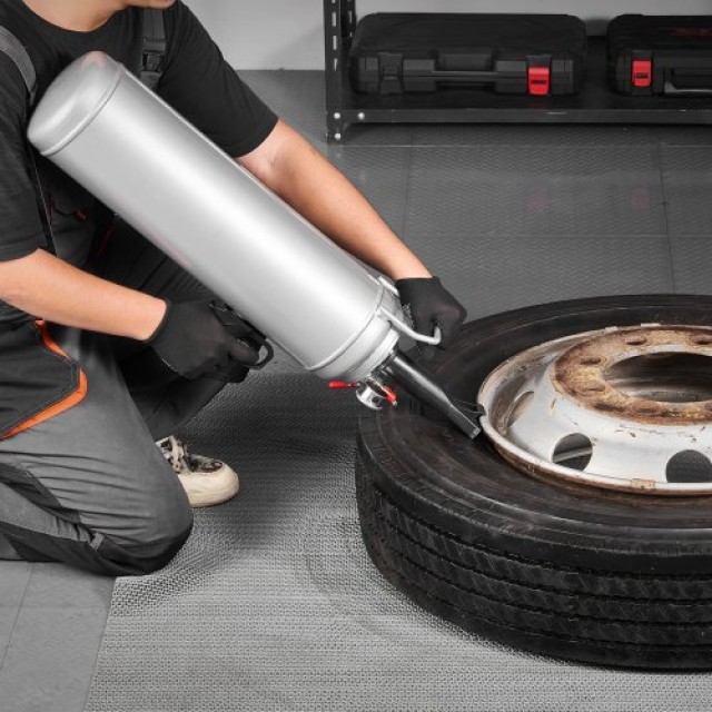 VEVOR Φορητή Συσκευή Φόρτωσης Ελαστικών 3.2 Gal, Χειροκίνητος Φουσκ... VEVOR Φορητή Συσκευή Φόρτωσης Ελαστικών 3.2 Gal, Χειροκίνητος Φουσκ...