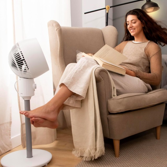 Περιστρεφόμενος Ανεμιστήρας Δαπέδου 9’’ 35W 23 cm EnergySilence 900 Cyclone Λευκό CEC-07364 Cecotec