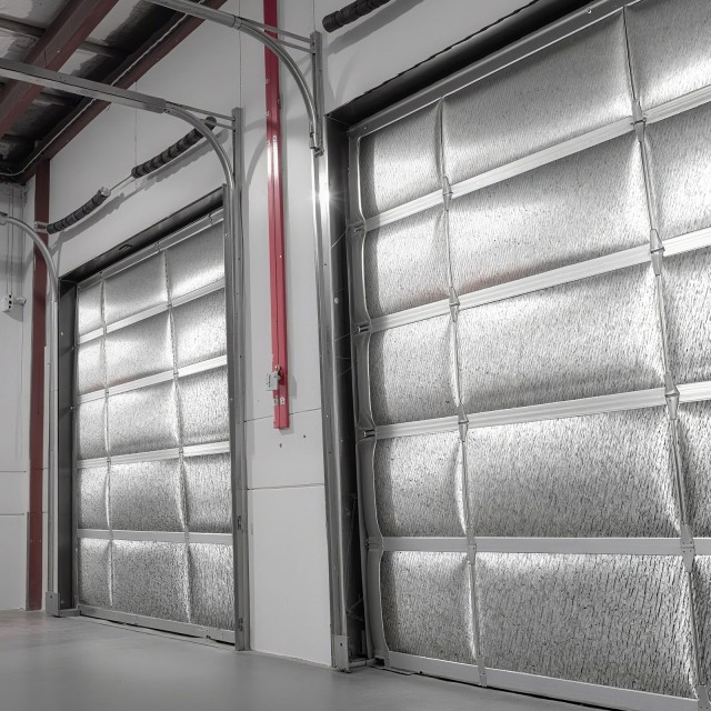 VEVOR Μονωτικό Ρολό Αντανάκλασης για Πόρτα Γκαράζ, 6mm, 5.49m x 0.6...