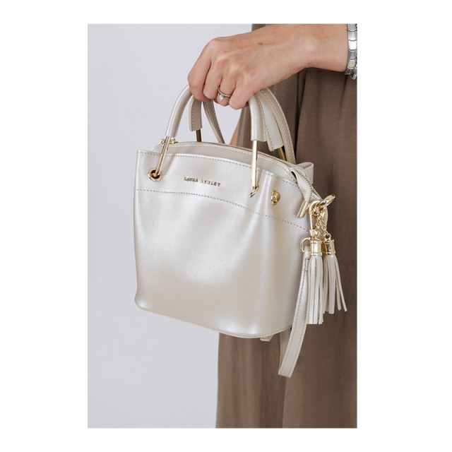 Γυναικεία Τσάντα Χειρός Χρώματος Χρυσό Laura Ashley Mardell 651LAS1651